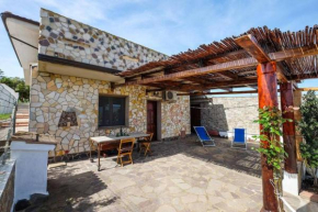 Apartment Nuraghe, barrierefrei, auf Olivenhain